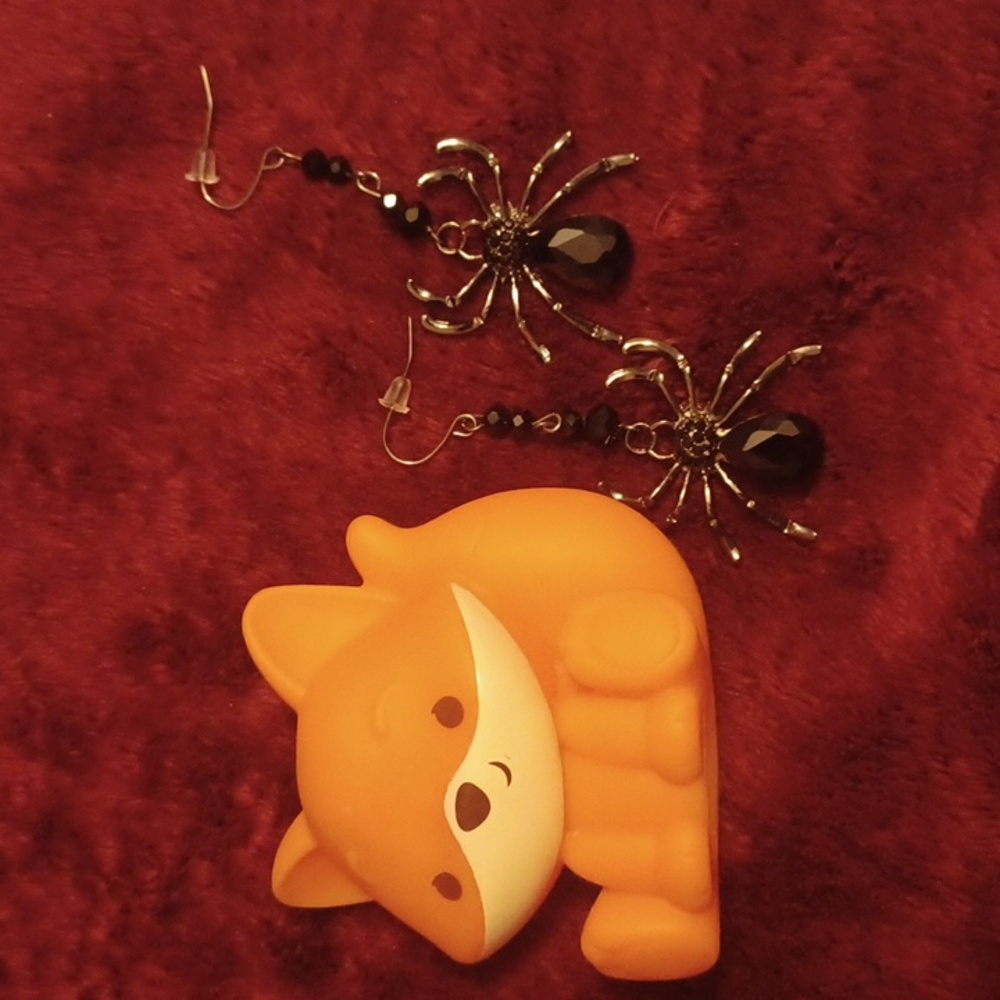 🆕️2/$12 Spider Drop Earrings in Black Cute Halloween Goth Punk